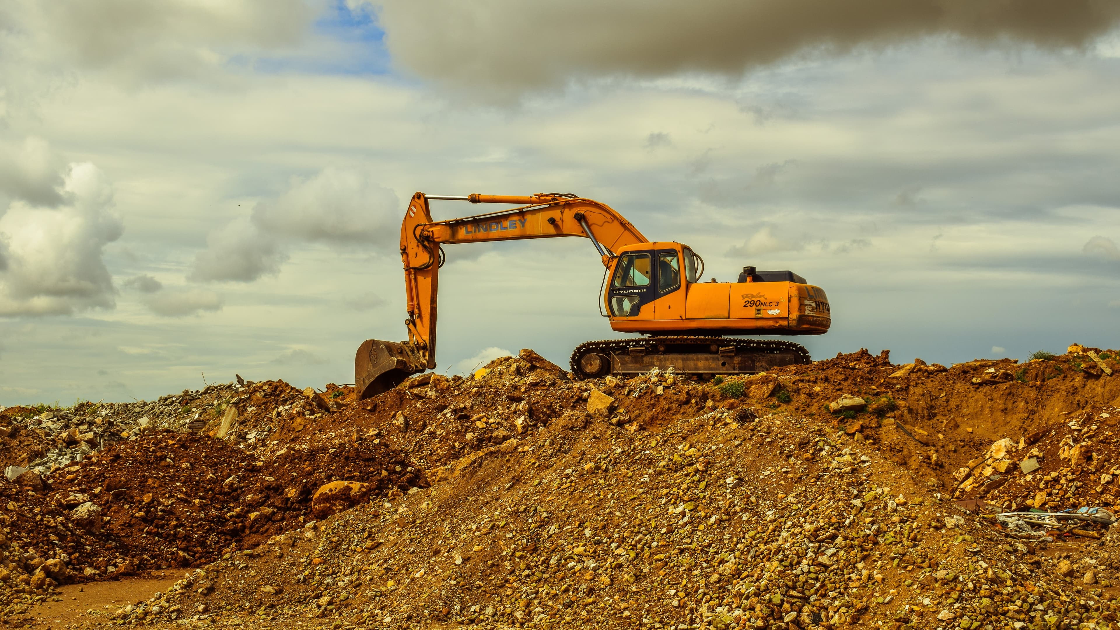 Construction & Heavy Equipment