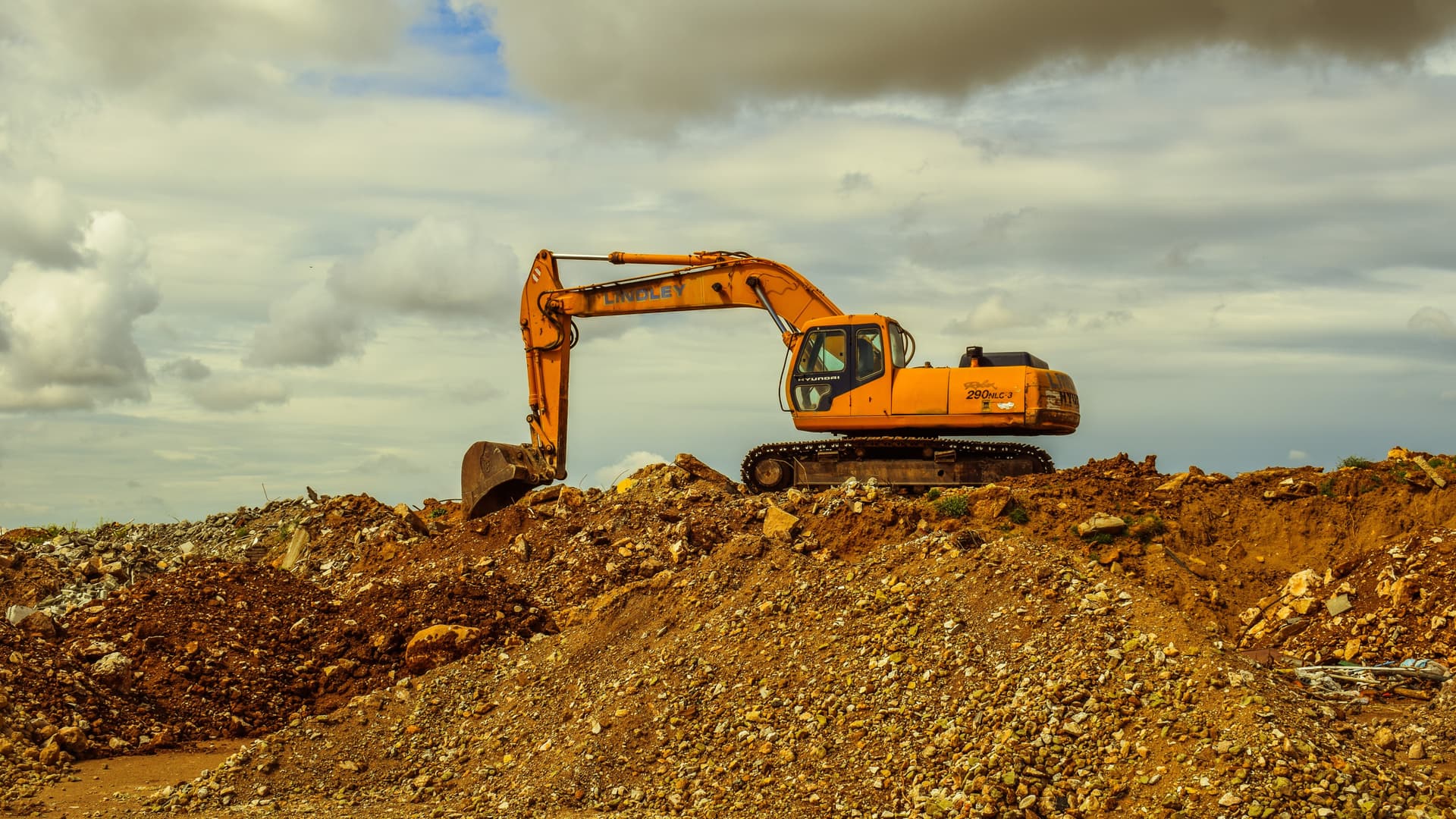 Construction & Heavy Equipment